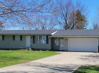 1558 Wade Dr, Lapeer, MI 48446