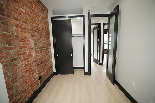 Bedroom, photo 5