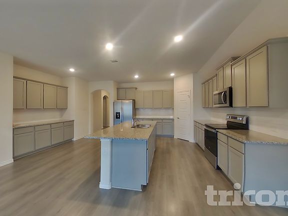 3rd image of 431 Rivendale Way