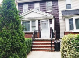 9128 Park Ln S, Jamaica, NY 11421