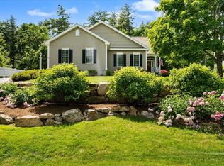 64 Sandstone Dr, Bedford, NH 03110