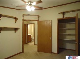 1236 Sunrise Dr, Seward, NE 68434