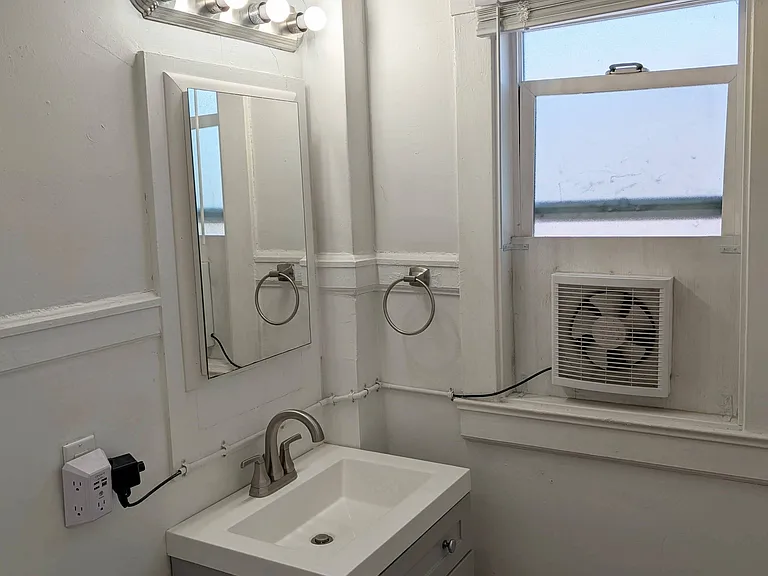 403 Green St #3 — Photo 4