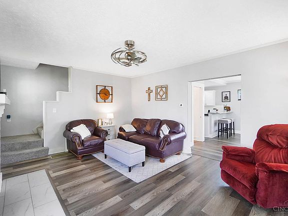 5th image of 1551 Jonathan Ave