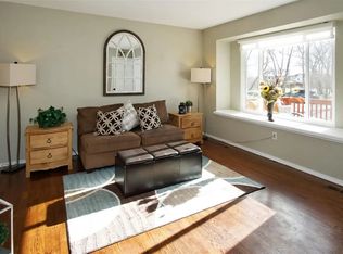 9127 W Chestnut Ave, Littleton, CO 80128