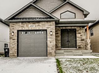 140 58th St S, Wasaga Beach, ON L9Z2Z1