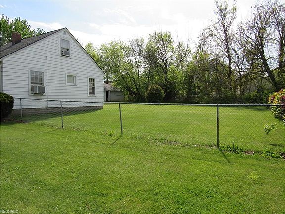 3rd image of 3518 Clifton Ave