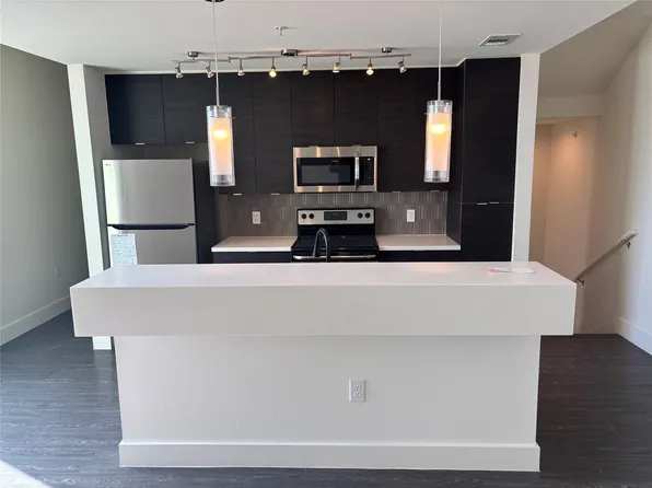 604 N Bluff Dr Unit 242, Austin, TX 78745