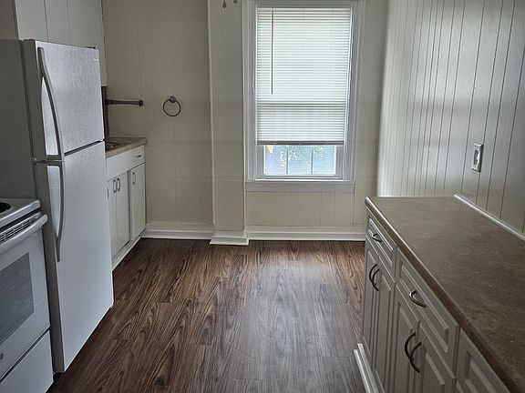 2nd image of 36-38 E Main St #4