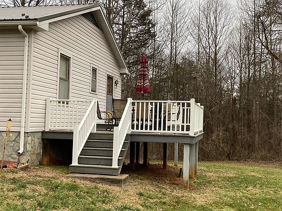 5th image of 166 Evergreen Dr