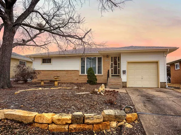 2727 Hickory St, Hays, KS 67601