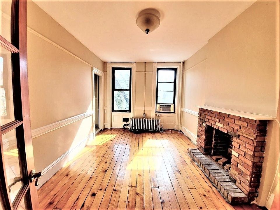 1st image of 476 7th St #4