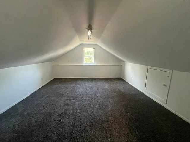 304 S James St — Photo 22
