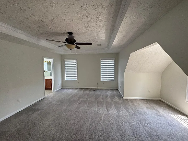 504 Thames Cir — Photo 66