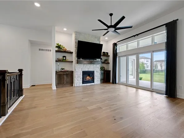 17404 Gillette St, Overland Park, KS 66221