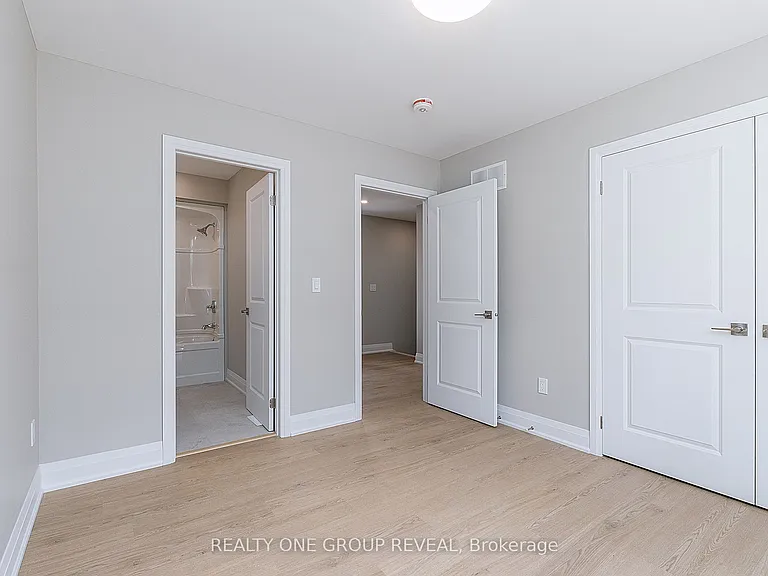223 Grenfell St #2 — Photo 12