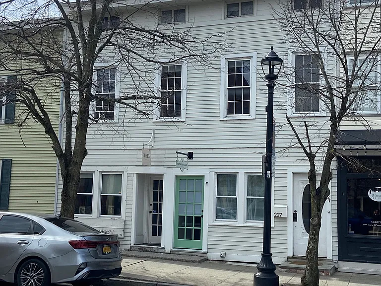 227 Warren St #1 — Photo 12