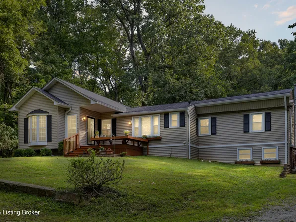 8021 Saint Anthonys Church Rd, Louisville, KY 40214