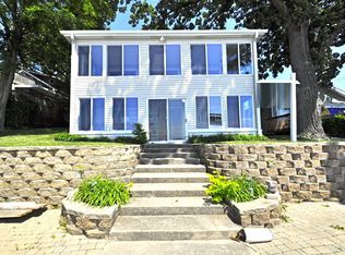 16 S Pistakee Lake Rd, Fox Lake, IL 60020