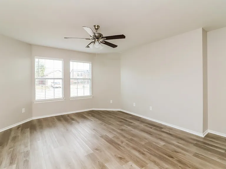 2105 Pacino Dr — Photo 11