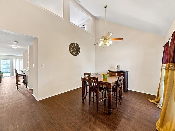 2nd image of 1524 Merryvale Ct