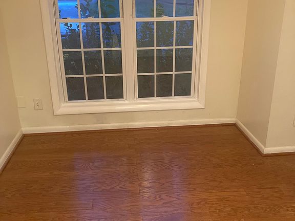 3rd image of 83 Chestnut Dr