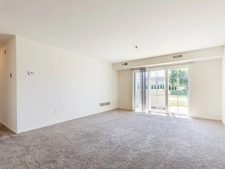 Cannon and Westover Apartment Homes — Photo 8