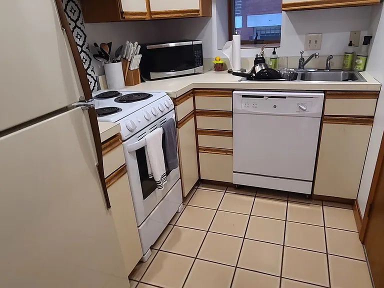 183 Endicott St #1 — Photo 6