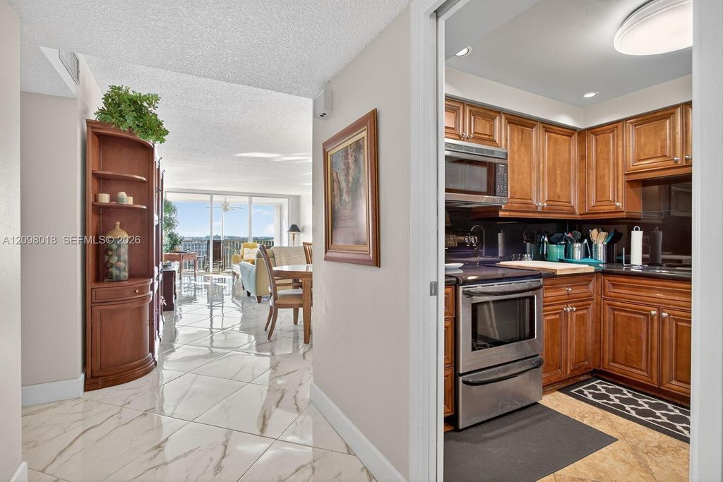 2900 N Course Dr APT 905, photo 8