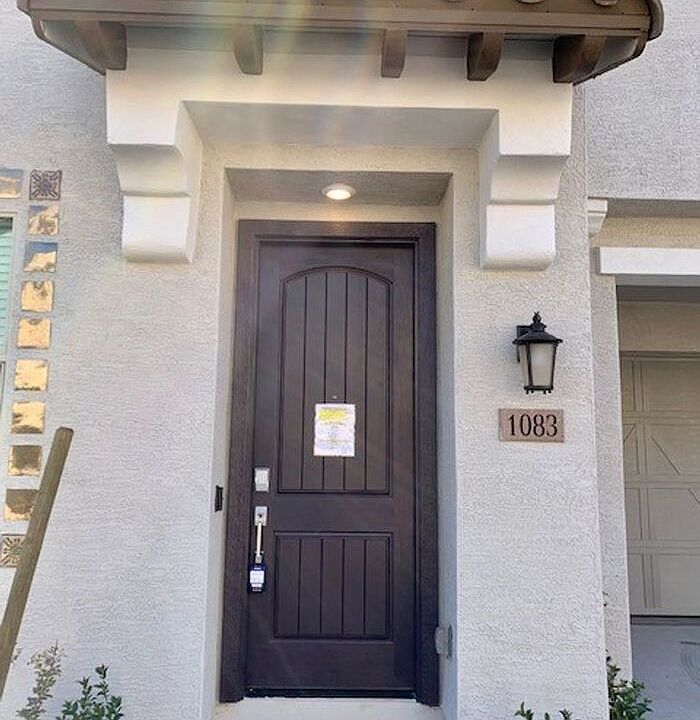 1st image of 1083 E Newland Dr