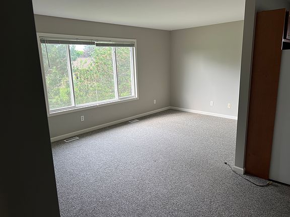 4th image of 4693 N Shooks Ct #4695
