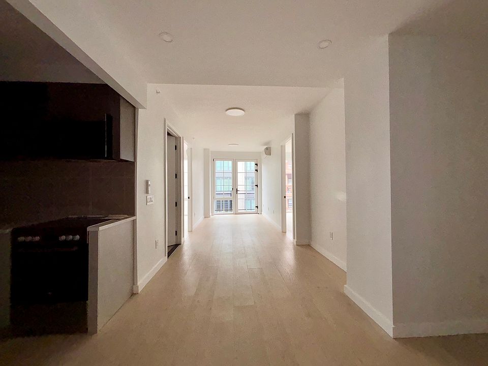1st image of 38-04 30th St #1
