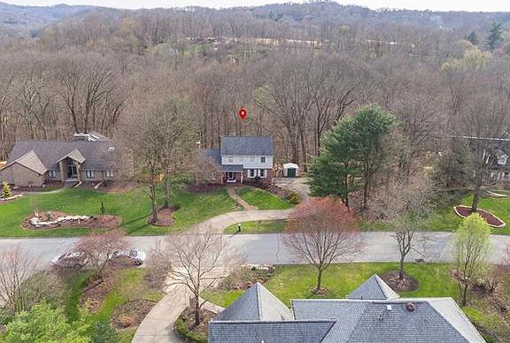 5th image of 4015 Pin Oak Ct