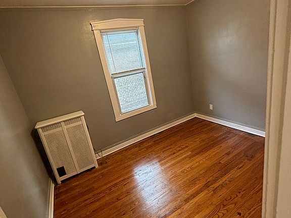 4th image of 8740 S Manistee Ave #1