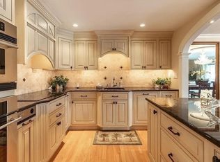 235 Winthrop St APT 3302, Medford, MA 02155