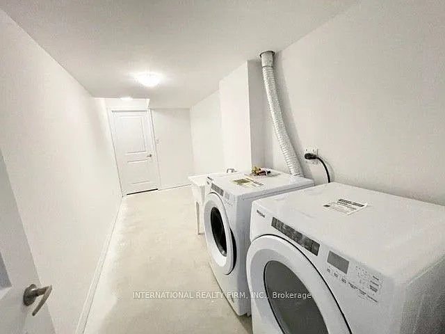 240 Ridley Cres — Photo 25