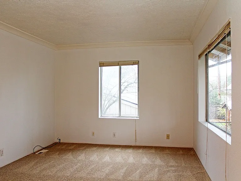 6315 NE Fremont St — Photo 3