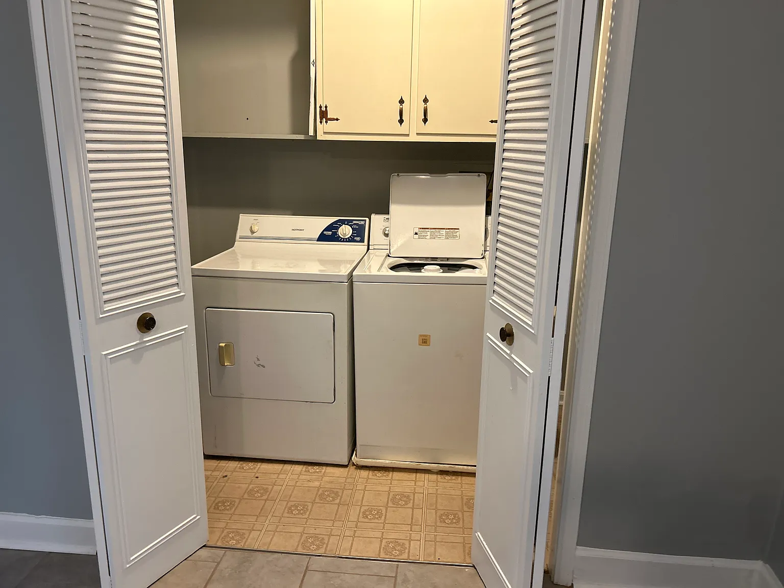 1007 E Washington Street — Photo 3