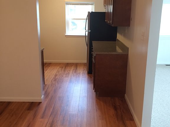 5th image of 119 E Ayre St