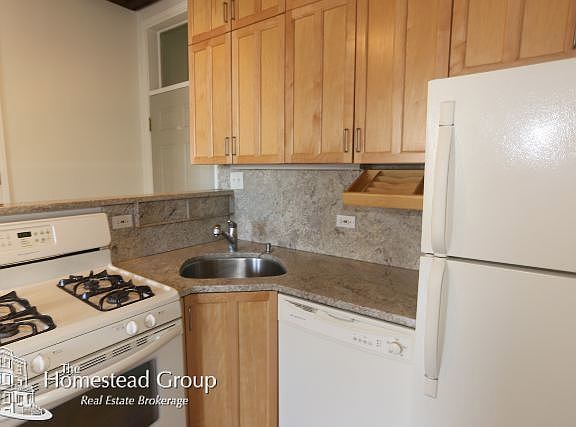 2nd image of 2141 W Webster Ave #Two_front
