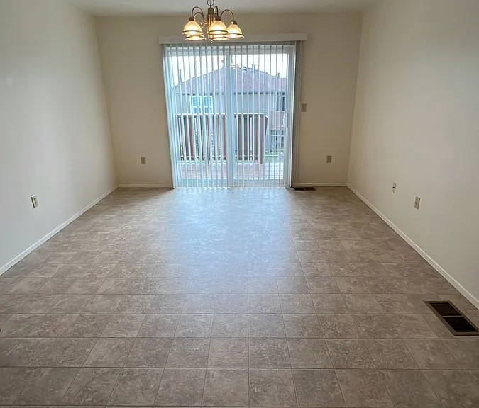 1153 Dakota Dr — Photo 5