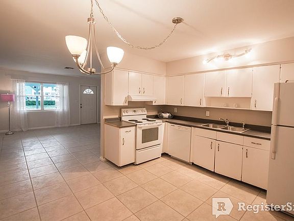 2nd image of 315 Northlake Dr