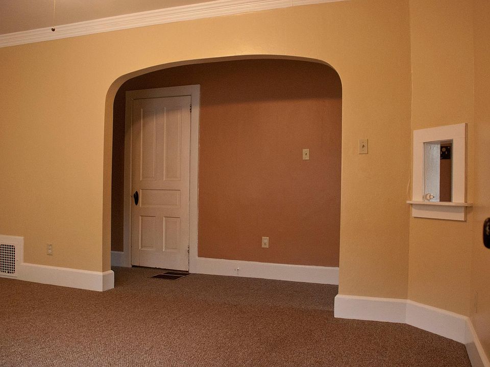 1st image of 475 S Park Ave