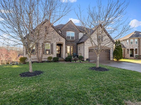 2nd image of 338 Crescent Moon Cir