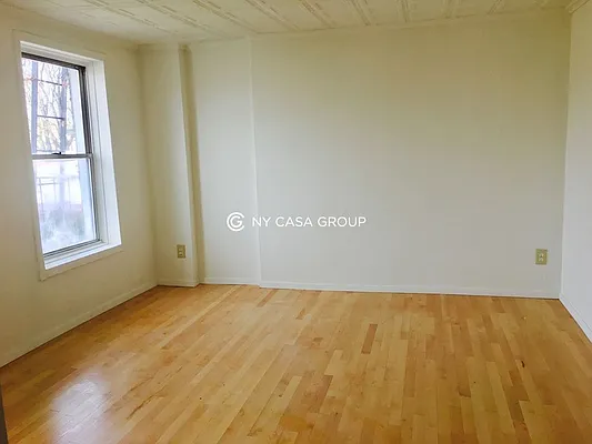 Rented by NY Casa Group | media 36