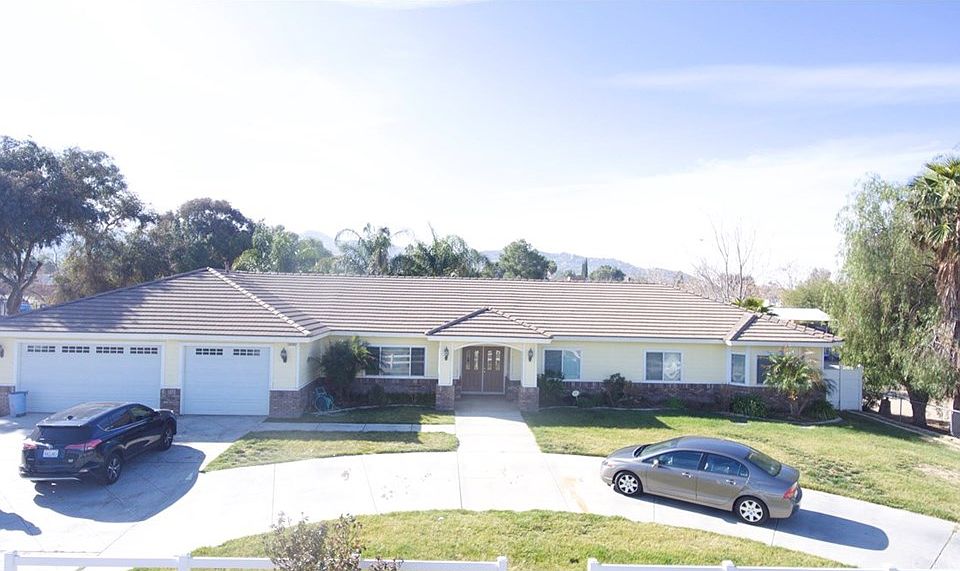 1st image of 30563 12th St