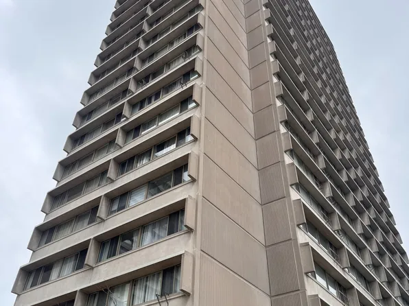 715 Don Mills Rd #2405, Toronto, ON M3C 1S4