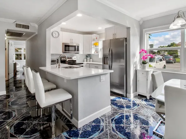 157 Cambridge #G, West Palm Beach, FL 33417