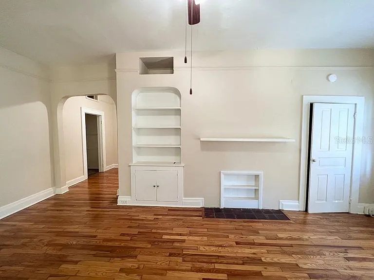 318 NE 2nd Ave #5 — Photo 8