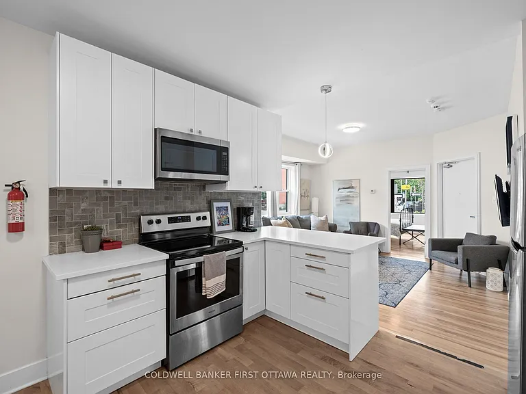 72 Saint Andrew St — Photo 16